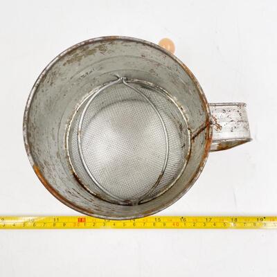 VINTAGE METAL FLOUR SIFTER