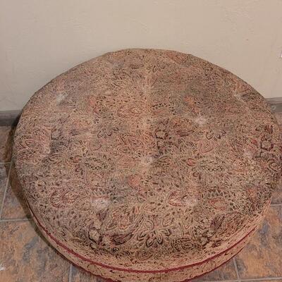 Lot 49: Ottoman 