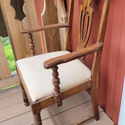 Lot 62: Vintage Captain's Chair