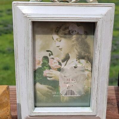 Lot 66: Stone, Metal & Wood Picture Frames Lot