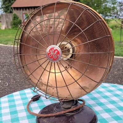 Lot 94: Vintage Copper Heater 