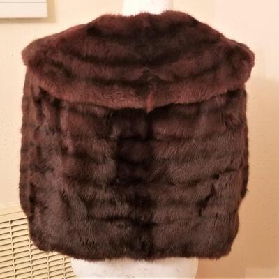 Lot #88  Vintage Fur Stole - Size 10-14