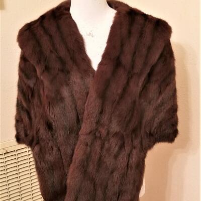 Lot #88  Vintage Fur Stole - Size 10-14
