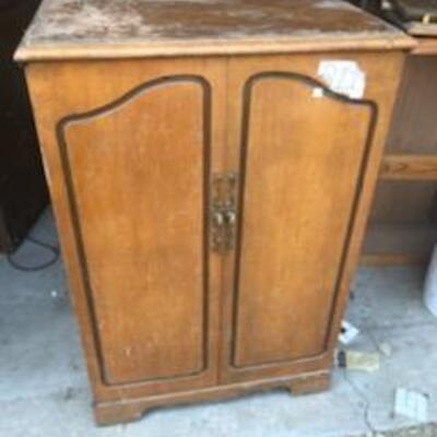 VINTAGE CONSOLE TELEVISION