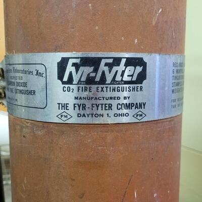 Lot 105: Vintage Fyre Fyter Chemical Co2 Extinguisher 