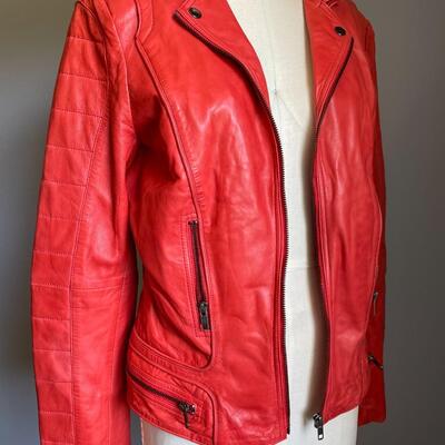 LOT 138  BIGHT CORAL LEATHER MOTO JACKET BY CIGNO NERO MADE IN INDIA SIZE 42 