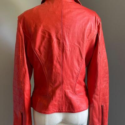 LOT 138  BIGHT CORAL LEATHER MOTO JACKET BY CIGNO NERO MADE IN INDIA SIZE 42 