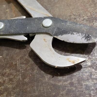 Lot 130: (2) FISKARS Garden Trimming Shears 