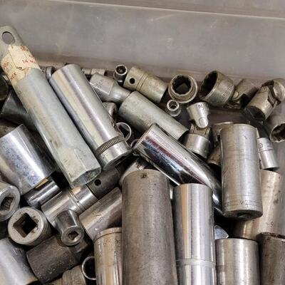 Lot 135: Assortment of Various Size/Maker Sockets 