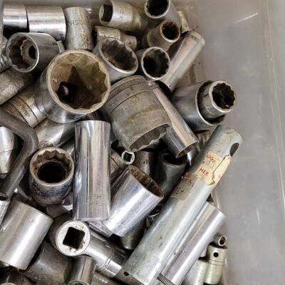 Lot 135: Assortment of Various Size/Maker Sockets 