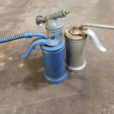 Lot 138: (3) Vintage Small Oil Cans 