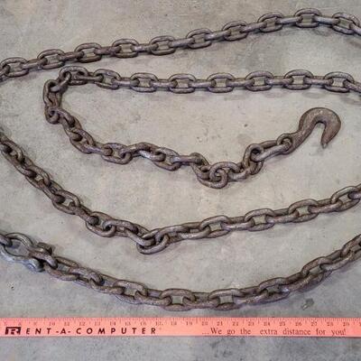 Lot 158: Large Vintage Tow Chain w/ (2) Hooks 