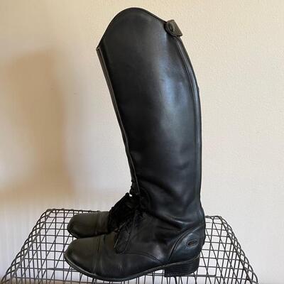 LOT 144  TWO PAIRS OF BLACK LEATHER ARIAT RIDING BOOTS EQUESTRIAN SIZE 5 & 7B