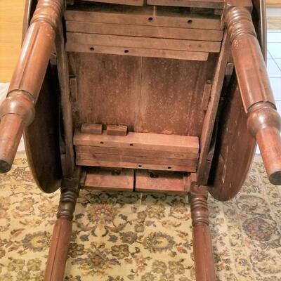 Lot #94  Antique Oak Dropleaf Dining Table - 2 leaves