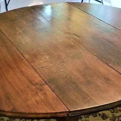 Lot #94  Antique Oak Dropleaf Dining Table - 2 leaves