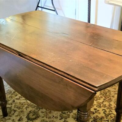 Lot #94  Antique Oak Dropleaf Dining Table - 2 leaves
