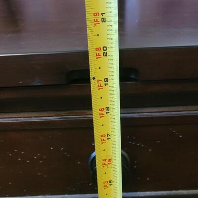 Lot 181: Coffee Table that Lifts Up