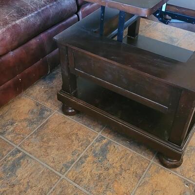 Lot 181: Coffee Table that Lifts Up