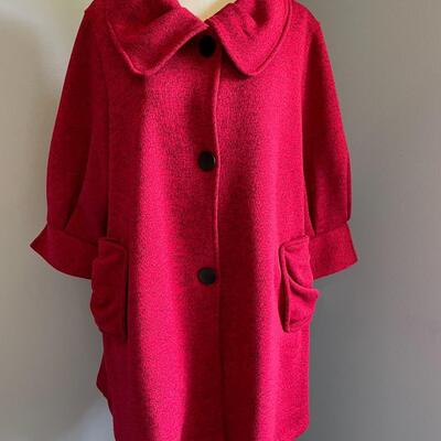 LOT 150  NWT DAMEE INC RED KNIT COAT 3/4 SLEEVES  SIZE L