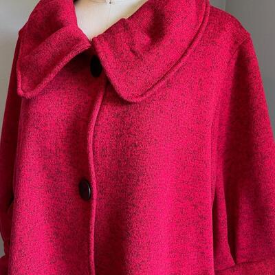 LOT 150  NWT DAMEE INC RED KNIT COAT 3/4 SLEEVES  SIZE L