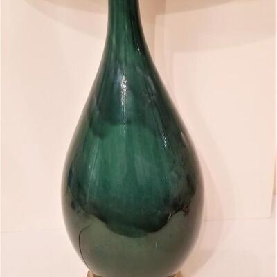 Lot #103  Mid Century Modern Table Lamp