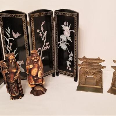 Lot #105  Asian Decorative Lot - Bookends
