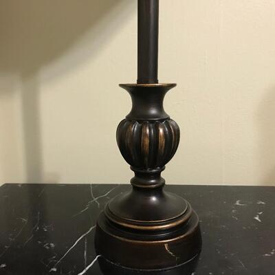 TABLE LAMP & TISSUE DECO