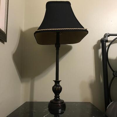 TABLE LAMP & TISSUE DECO