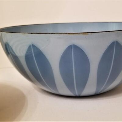 Lot #113  Three pieces of Mid Century modern accessories