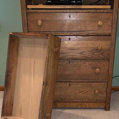 Lot 033: Antique Oak Dresser 