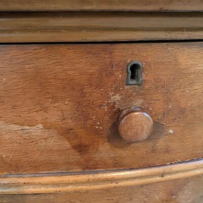 Lot 30: Antique Oak Dresser with Key (Farmhouse Design/Shabby Chic)