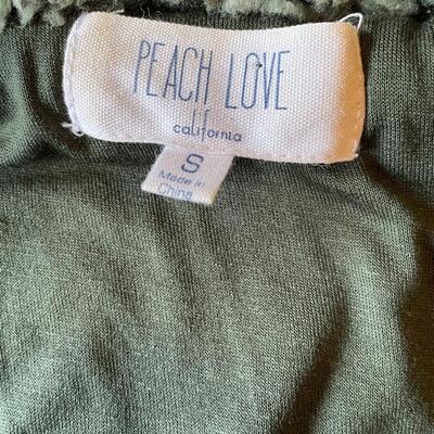 LOT 151. PEACH LOVE CALIFORNIA PLUSH FLEECE VEST