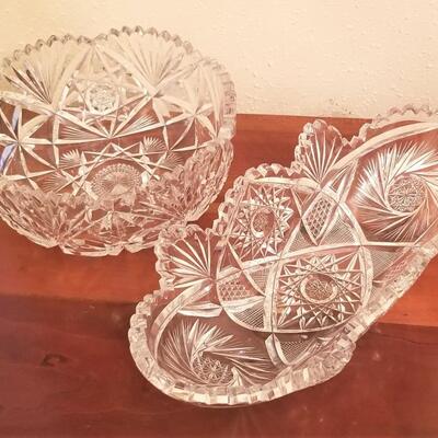 Lot #121  Pair of pretty antique Cut Crystal Bowls