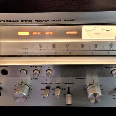 Lot #126  Pioneer Receiver model SX-950 - works