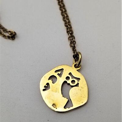 Lot #129  18kt gold necklace & pendant - OWL design