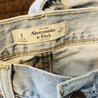 LOT 167  ABERCROMBIE & FITCH DISTRESSED FADED HOLES TORN RAGGED WORN SKINNY JEANS SIZES 4 & 6 