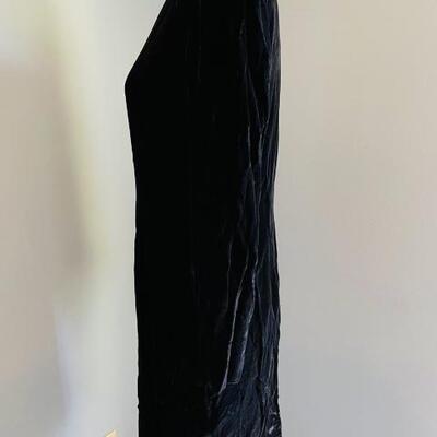 LOT 168  LIZ CLAIBORNE BLACK VELVET COCKTAIL DRESS SIZE 12