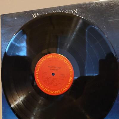 Lot 194: (3) Vintage Willie Nelson Vinyl LP's