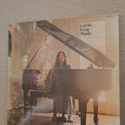 Lot 197: Vintage CAROLE KING & CRYSTAL GAYLE