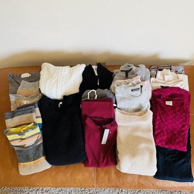 LOT 175  GROUP OF SWEATER PULL OVER & CARDIGANS