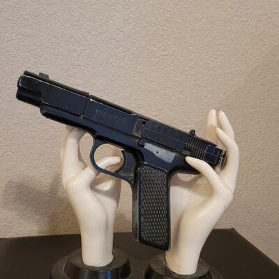 Lot 199: Vintage Pellet/BB Gun MARKSMAN Edition by MORTON H. HARRIS
