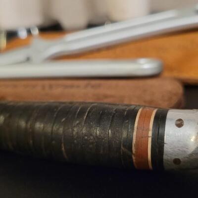 Lot 200: Vintage Fixed Blade BOY SCOUTS Special Edition WESTERN U.S.A. Knife + (2) ARNO France Knife Sharpeners