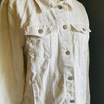 LOT 185  WHITE DENIM JACKET 