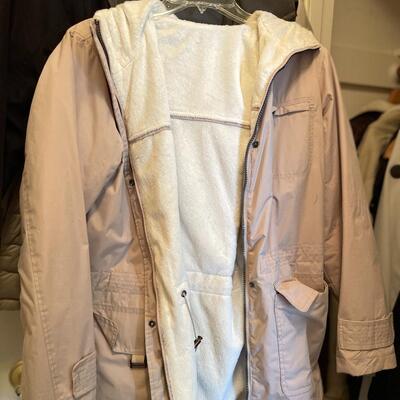 Lot 99- Womenâ€™s Coats 