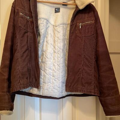 Lot 99- Womenâ€™s Coats 