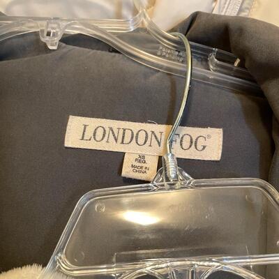 Lot 99- Womenâ€™s Coats 