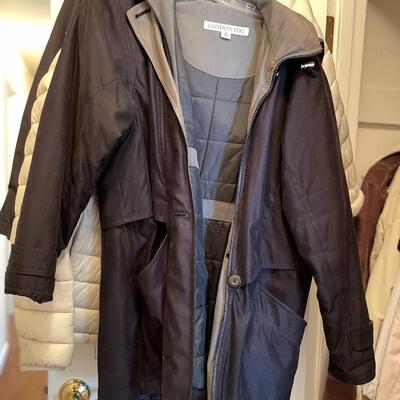 Lot 99- Womenâ€™s Coats 