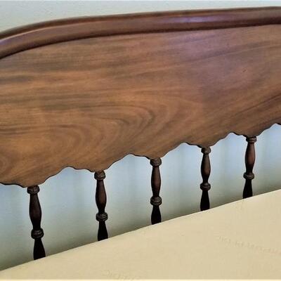 Lot #144 Vintage Curved Canopy Four Poster Bed - Tempur Pedic mattress - QUEEN