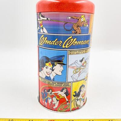WONDER WOMAN TIN AND DESK CLOCK