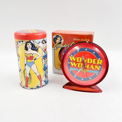 WONDER WOMAN TIN AND DESK CLOCK